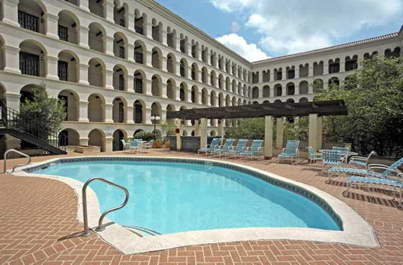 Hotel Doubletree By Hilton Austin Zewnętrze zdjęcie